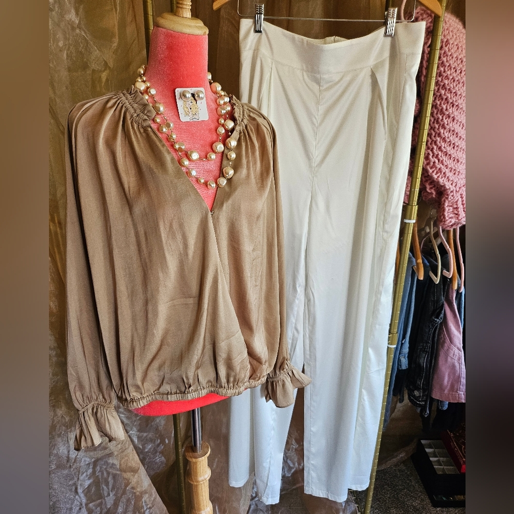 4pc Set Pearl Stud Earrings Double Wrap Necklace Banana Republic Blouse Trouser